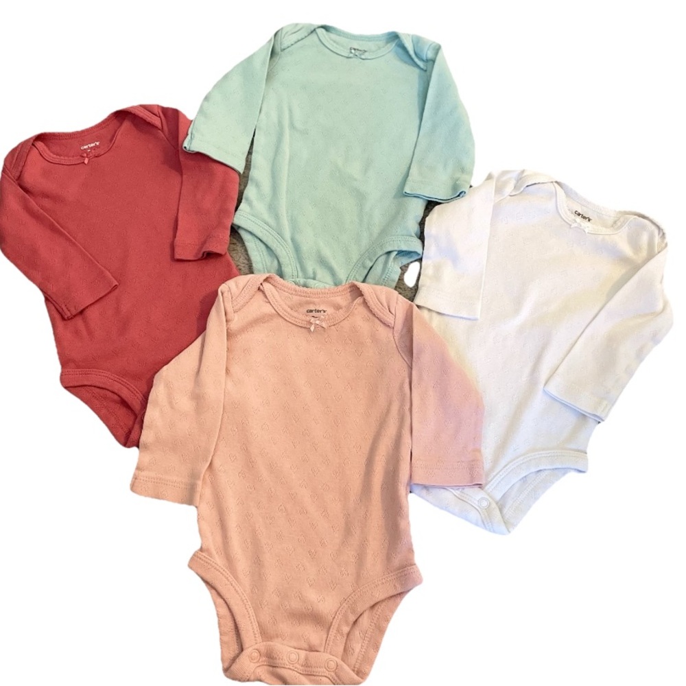 Carter’s 4 Long sleeve Bodysuits 3 Months
Hearts in Fabric